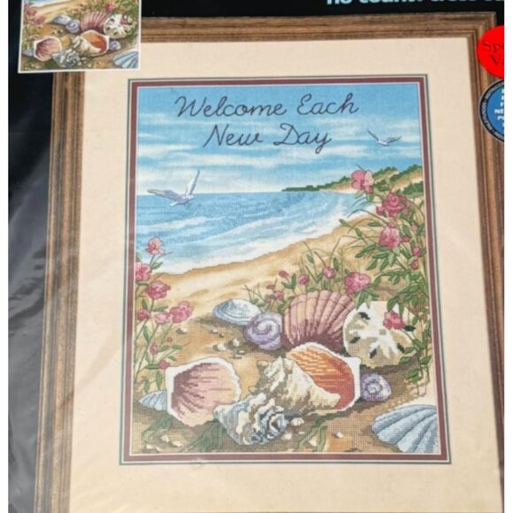 Dimensions Shells on Shore Needlepoint Cross Stitch Kit Vintage 1999 New - Picture 5 of 5